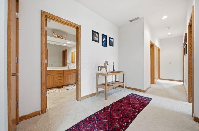 2900 Wickliffe Woods Court, Columbus, OH 43221