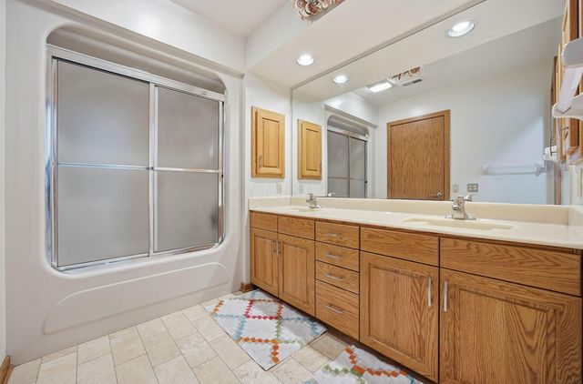 2900 Wickliffe Woods Court, Columbus, OH 43221