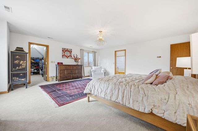 2900 Wickliffe Woods Court, Columbus, OH 43221