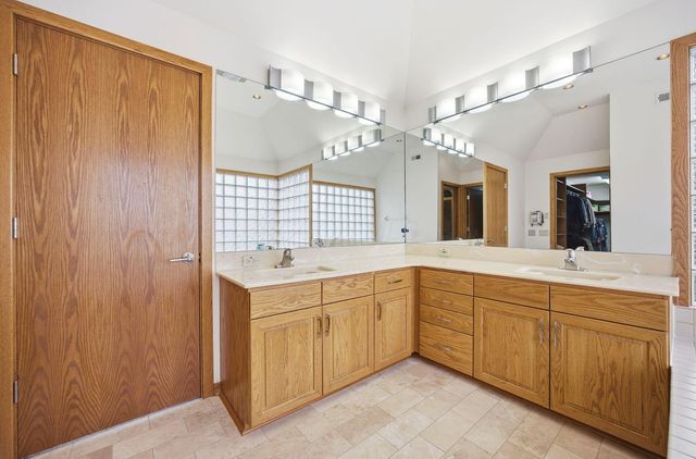 2900 Wickliffe Woods Court, Columbus, OH 43221