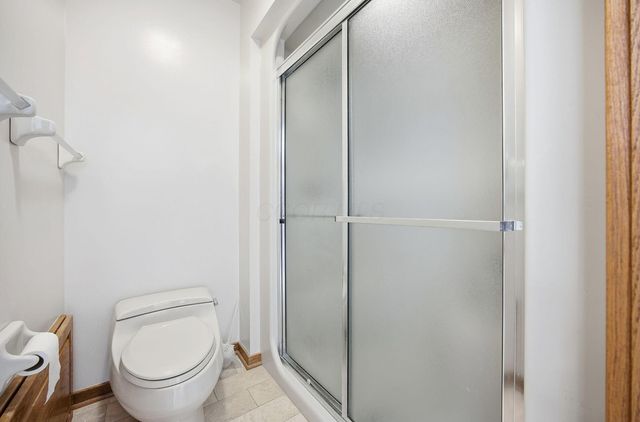 2900 Wickliffe Woods Court, Columbus, OH 43221