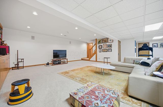 2900 Wickliffe Woods Court, Columbus, OH 43221