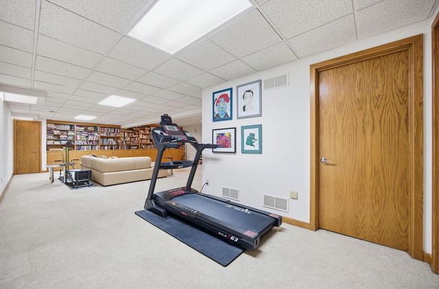 2900 Wickliffe Woods Court, Columbus, OH 43221