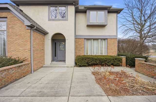 2900 Wickliffe Woods Court, Columbus, OH 43221