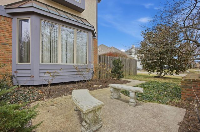 2900 Wickliffe Woods Court, Columbus, OH 43221