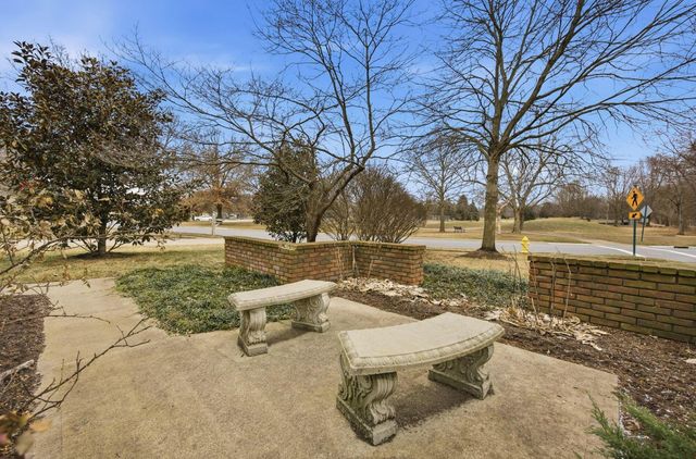 2900 Wickliffe Woods Court, Columbus, OH 43221