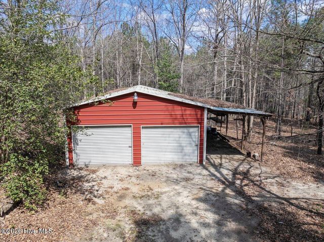 2705 Nc 211, Eagle Springs, NC 27242