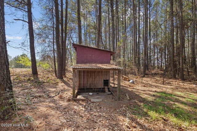 2705 Nc 211, Eagle Springs, NC 27242