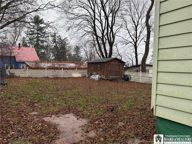 27 18th Street, Jamestown, NY 14701