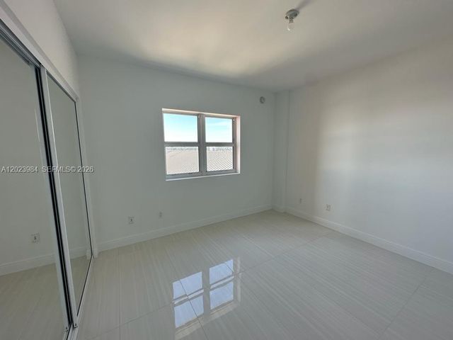 2650 Lake Shore Dr 1001, Riviera Beach, FL 33404