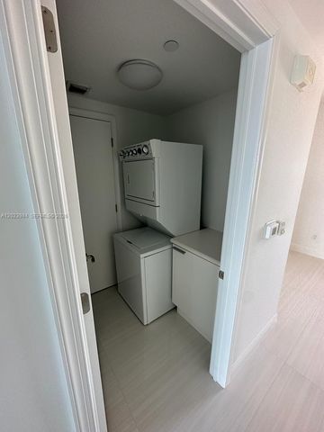 2650 Lake Shore Dr 1001, Riviera Beach, FL 33404