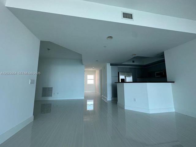2650 Lake Shore Dr 1001, Riviera Beach, FL 33404