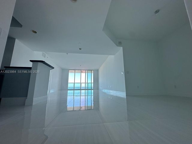 2650 Lake Shore Dr 1001, Riviera Beach, FL 33404