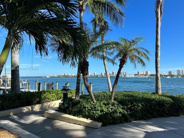 2650 Lake Shore Dr 1001, Riviera Beach, FL 33404