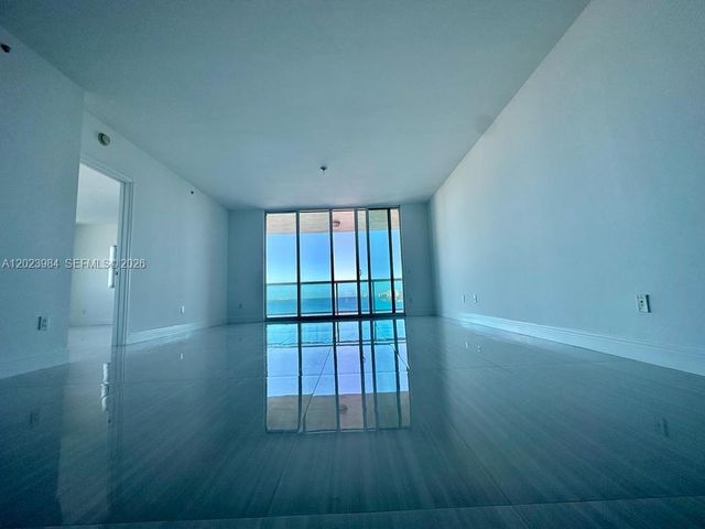 2650 Lake Shore Dr 1001, Riviera Beach, FL 33404