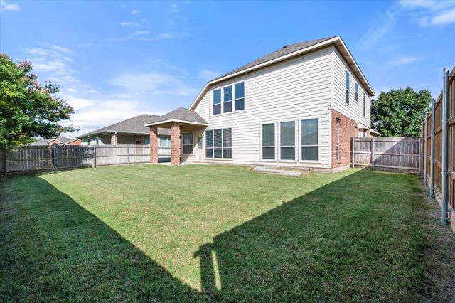 837 Pebblecreek Drive, Burleson, TX 76028