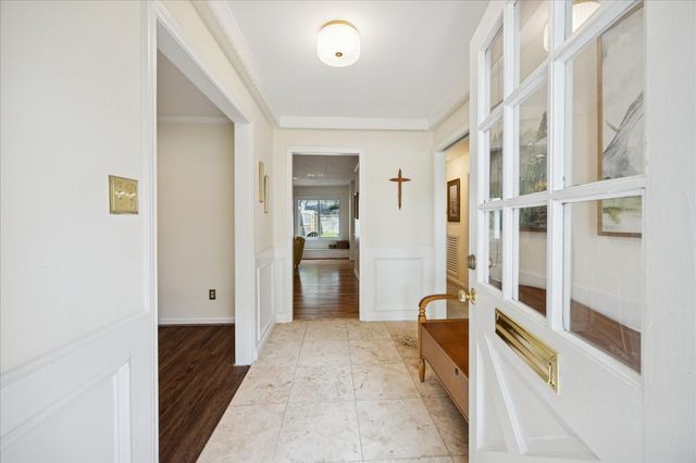 10050 Locke Lane, Houston, TX 77042