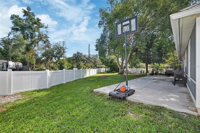 2323 W MAGNOLIA ROAD, Deland, FL 32724