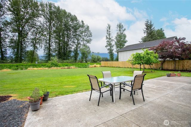 1214 Nooksack Road, Nooksack, WA 98276