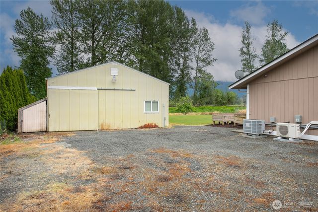 1214 Nooksack Road, Nooksack, WA 98276