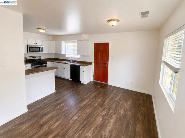 1307 Cathay Dr, San Jose, CA 95122