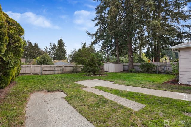 8005 220th Street SW, Edmonds, WA 98026