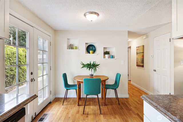 8005 220th Street SW, Edmonds, WA 98026