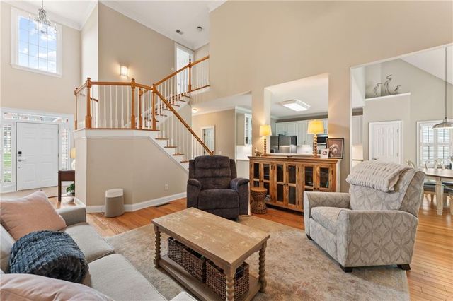 2352 Kennesaw Oaks Trail NW, Kennesaw, GA 30152