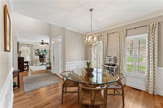 2352 Kennesaw Oaks Trail NW, Kennesaw, GA 30152