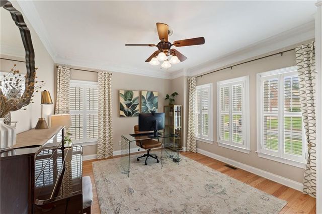 2352 Kennesaw Oaks Trail NW, Kennesaw, GA 30152