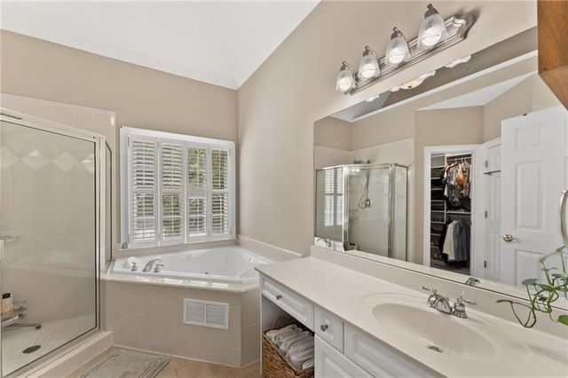2352 Kennesaw Oaks Trail NW, Kennesaw, GA 30152