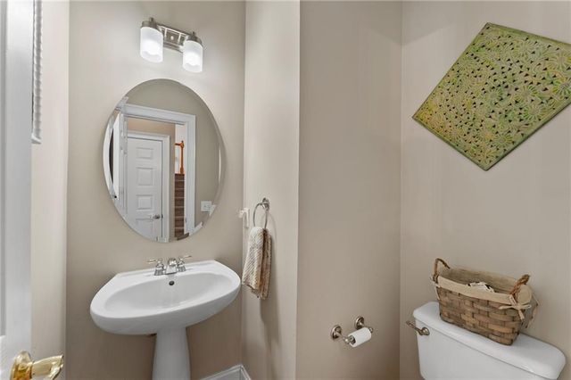 2352 Kennesaw Oaks Trail NW, Kennesaw, GA 30152