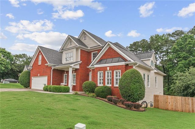 2352 Kennesaw Oaks Trail NW, Kennesaw, GA 30152