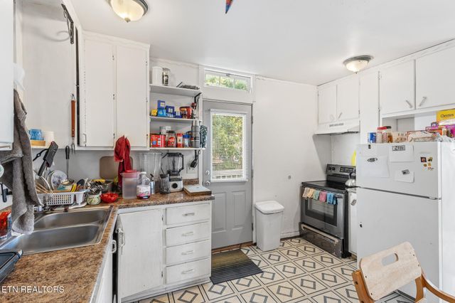 430 Ohio Ave, Etowah, TN 37331