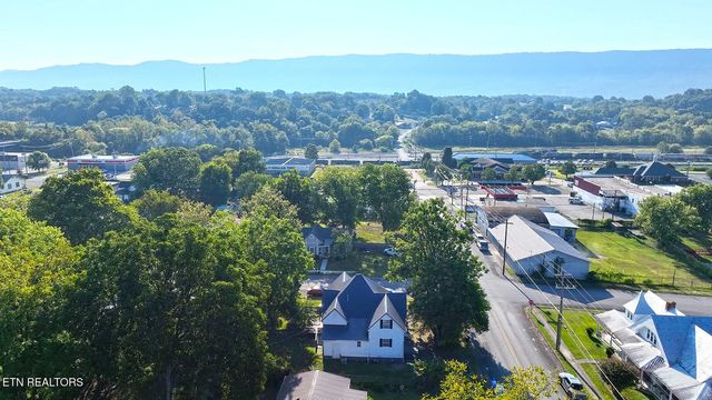 430 Ohio Ave, Etowah, TN 37331
