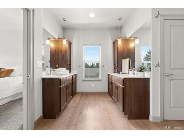 955 Locklin Way, Woodland Park, CO 80863