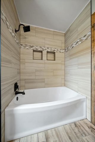 2332 OAK RIDGE CIRCLE, De Pere, WI 54115