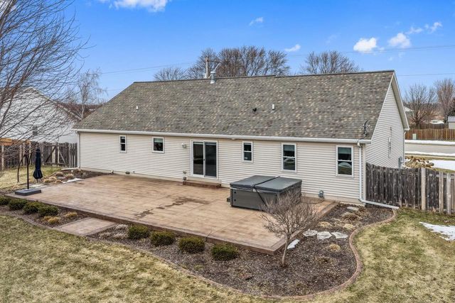 2332 OAK RIDGE CIRCLE, De Pere, WI 54115