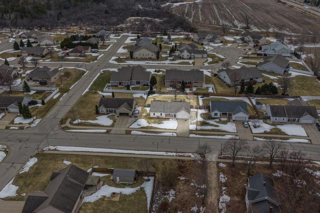 2332 OAK RIDGE CIRCLE, De Pere, WI 54115