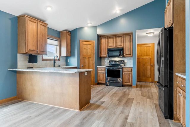 2332 OAK RIDGE CIRCLE, De Pere, WI 54115