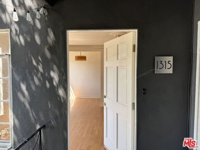 1313 Douglas Street 1315, Los Angeles, CA 90026