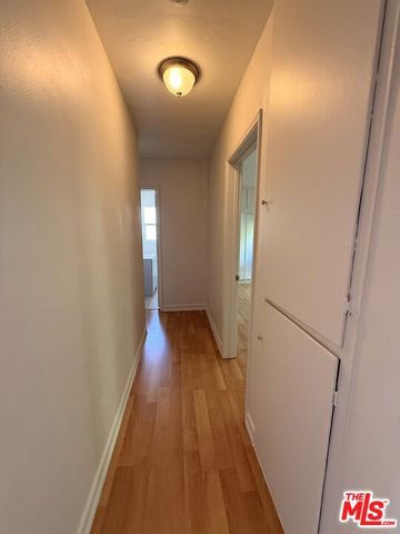 1313 Douglas Street 1315, Los Angeles, CA 90026