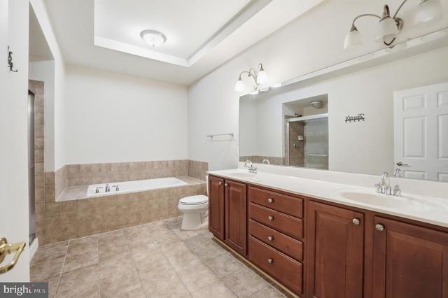 3553 HUNTLEY MANOR LN, Alexandria, VA 22306