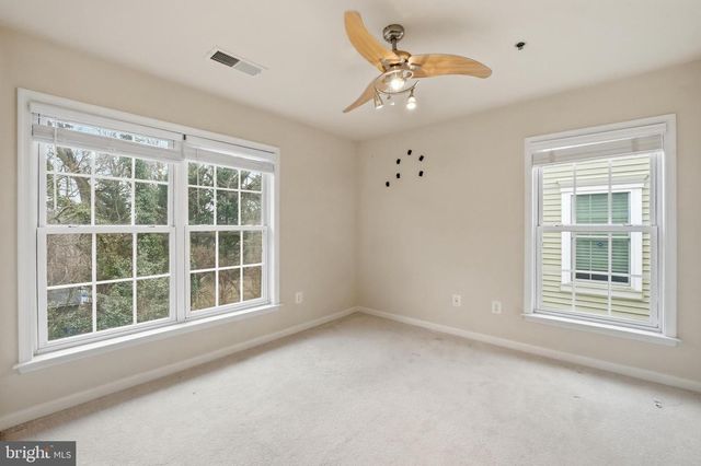3553 HUNTLEY MANOR LN, Alexandria, VA 22306