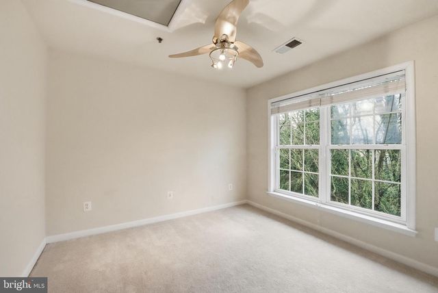 3553 HUNTLEY MANOR LN, Alexandria, VA 22306