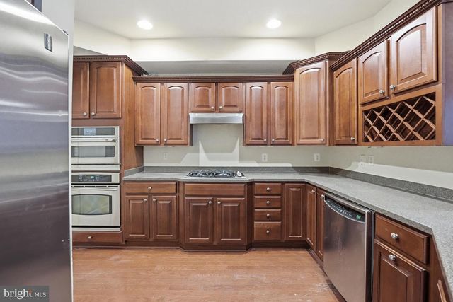 3553 HUNTLEY MANOR LN, Alexandria, VA 22306