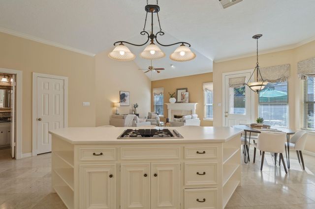 13 Stonegate Park Court, Spring, TX 77379