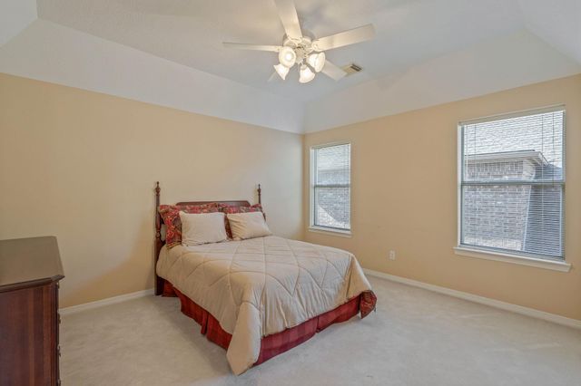 13 Stonegate Park Court, Spring, TX 77379