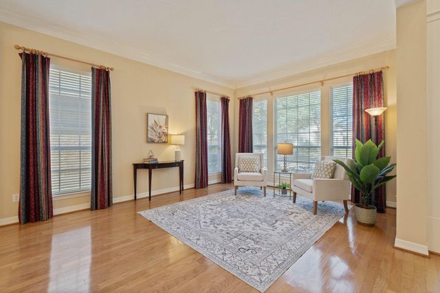 13 Stonegate Park Court, Spring, TX 77379