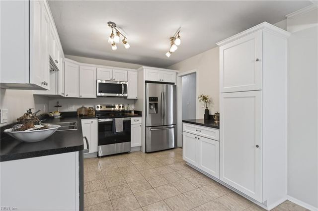 3511 Vivian ST, Norfolk, VA 23513